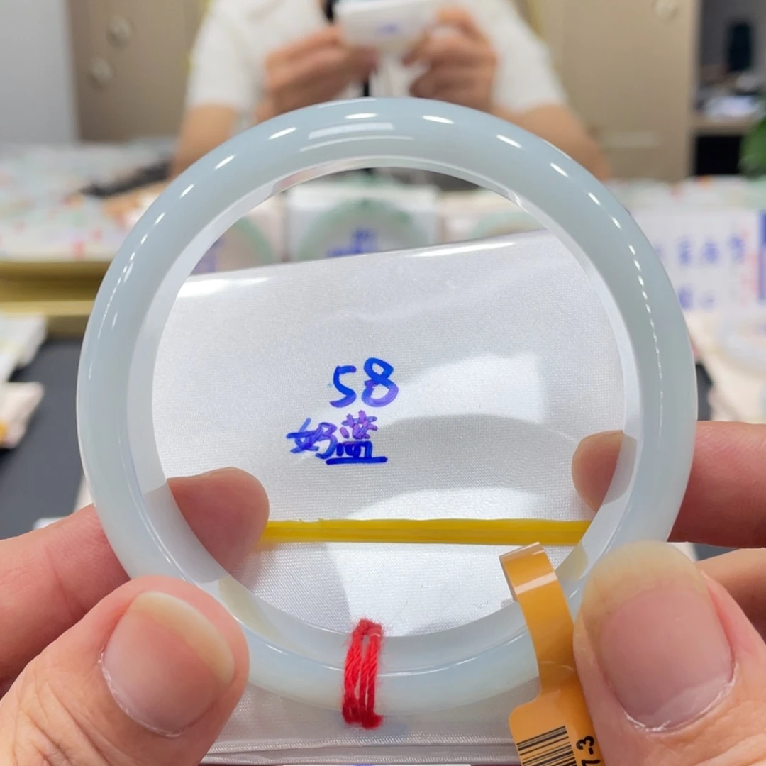 未镶嵌手镯翡翠翡翠手镯