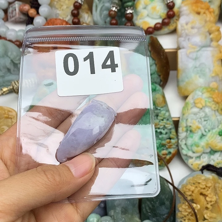 翡翠未镶嵌颈饰爱***心翡翠