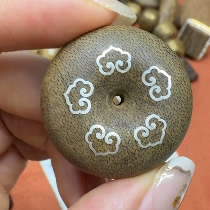 大叶紫檀（黑酸枝木类）