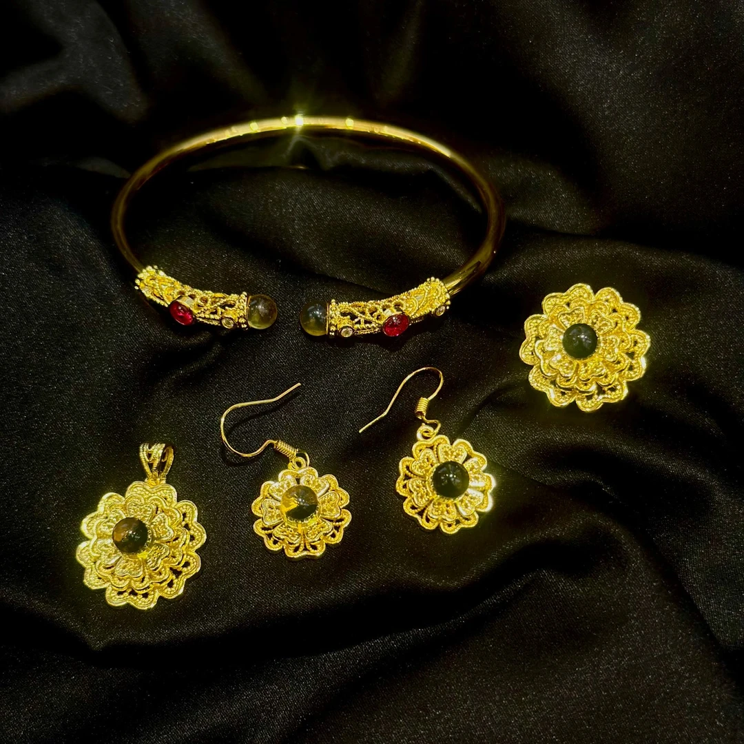 【邱总甄选】时尚祥云素圈开口蓝珀合金镶嵌手镯套装BBA19+YBA23