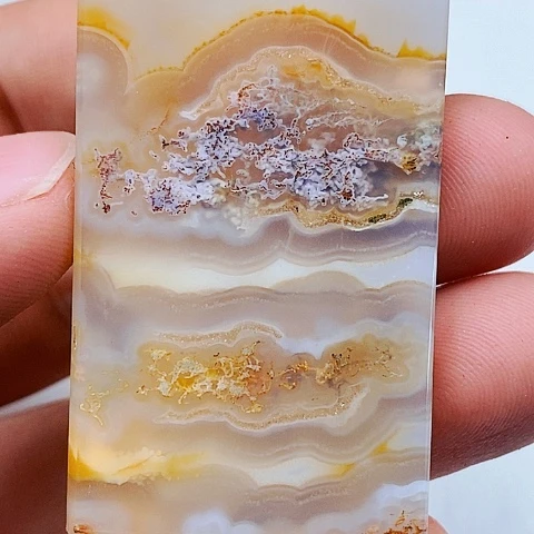 玛瑙/玉髓颈饰未镶嵌静**坤