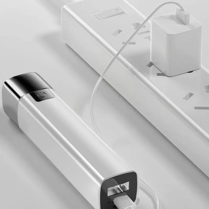 户外多功能手电筒三频爆闪充电50m