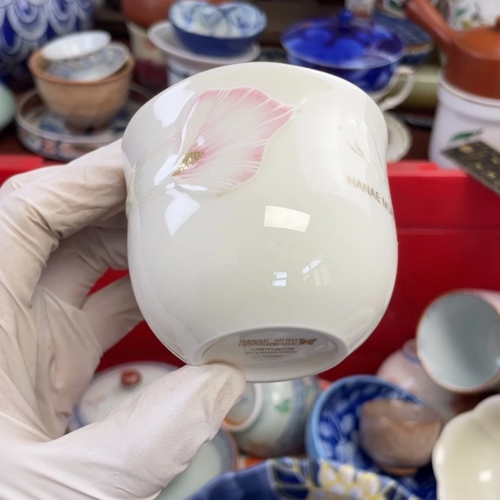 他家瓷器真美….开播了