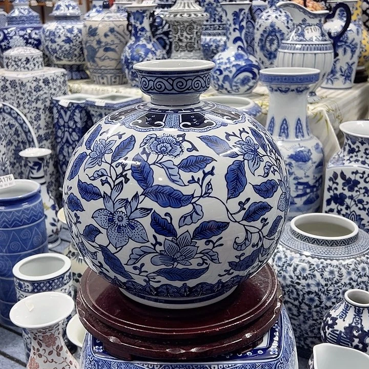 摆件手工手绘高温釉下彩家居摆件，花瓶