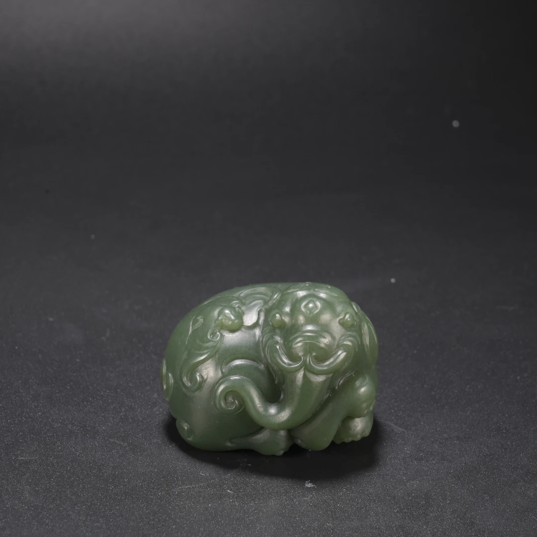 lot19和田玉大象把件