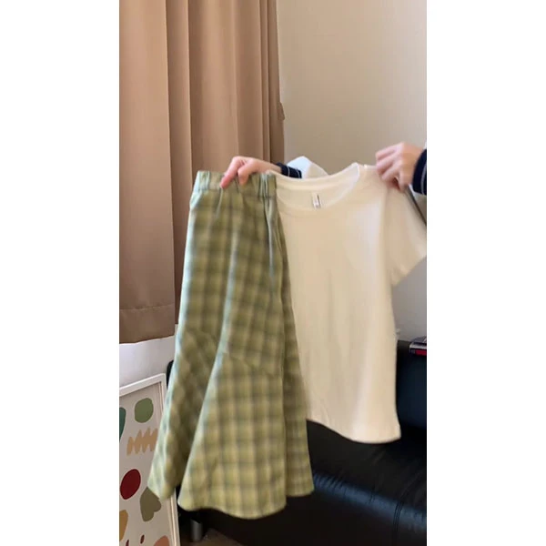 夏装搭配一整套高级感小个子韩系穿搭绿色半身裙子套装女2025新款