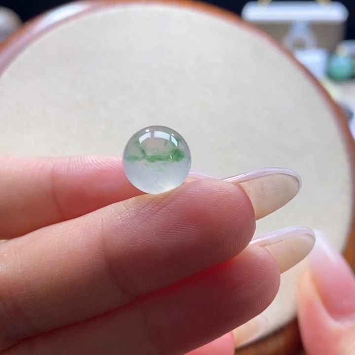 翡翠未镶嵌颈饰翡翠冰茶飘绿花珠卡11.7m