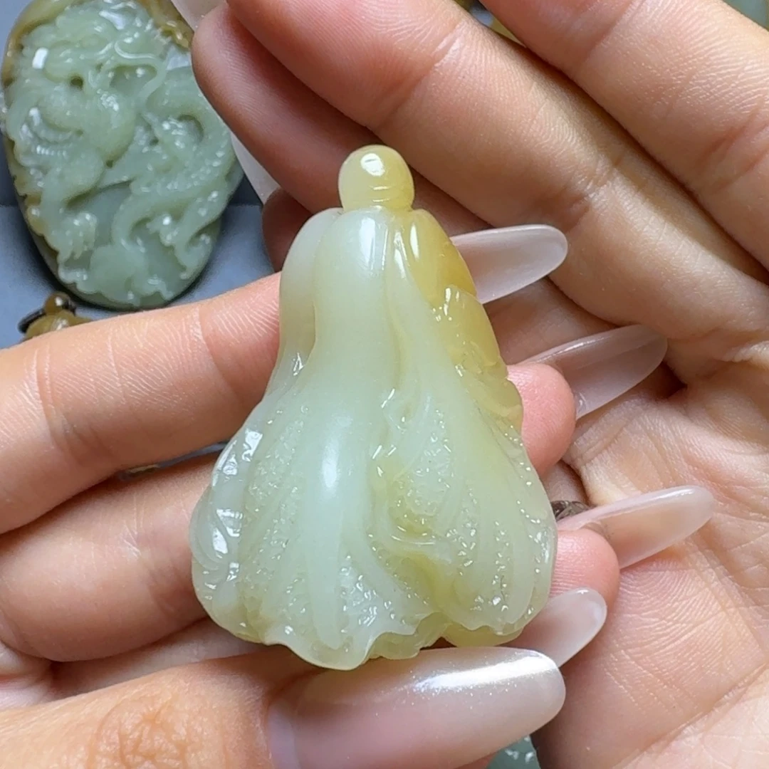 和田玉未镶嵌颈饰