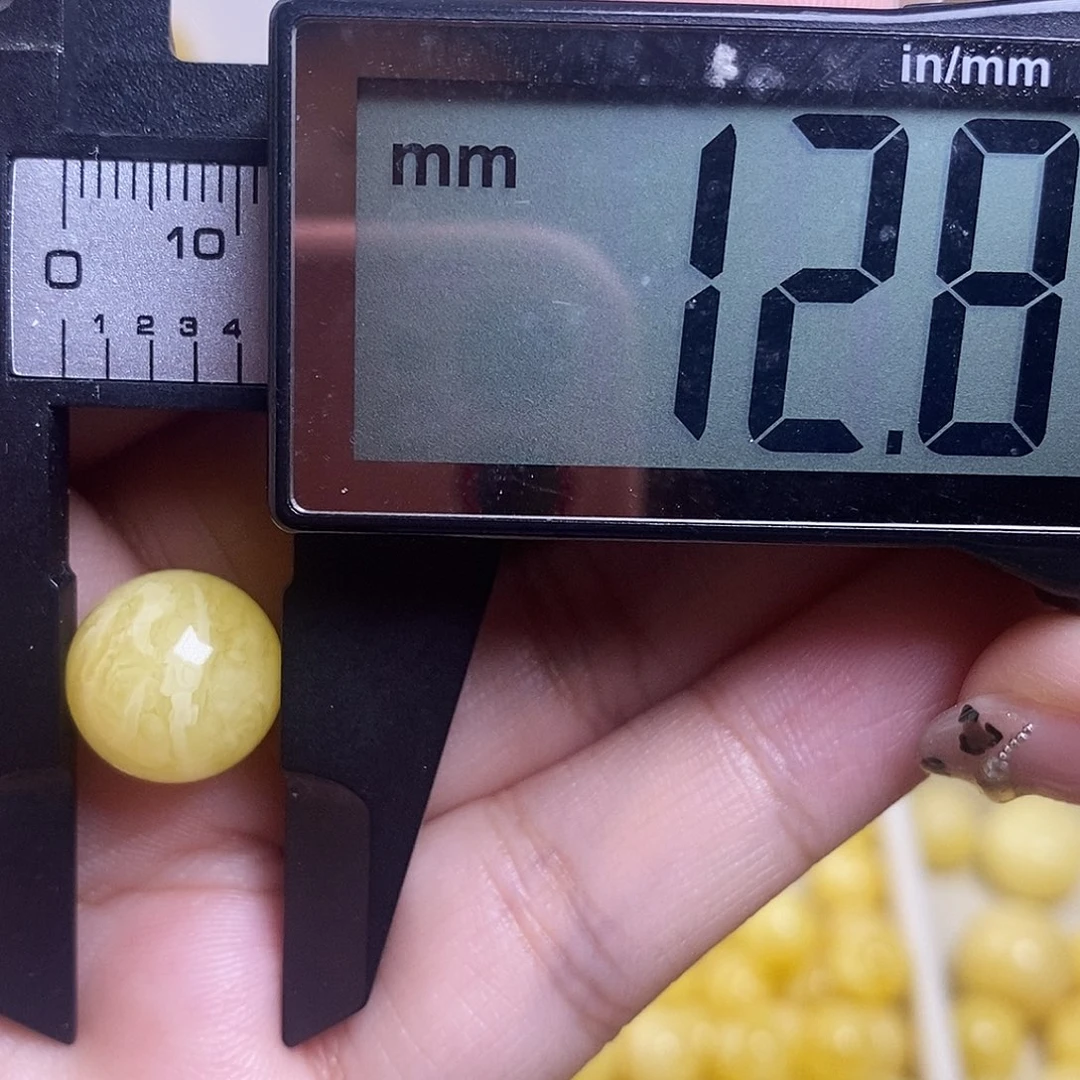 裸石琥珀未镶嵌碧**铺蜜蜡圆珠