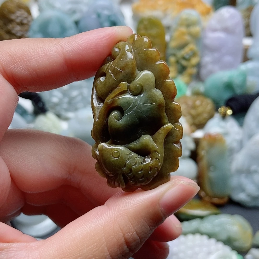 翡翠未镶嵌颈饰翡翠