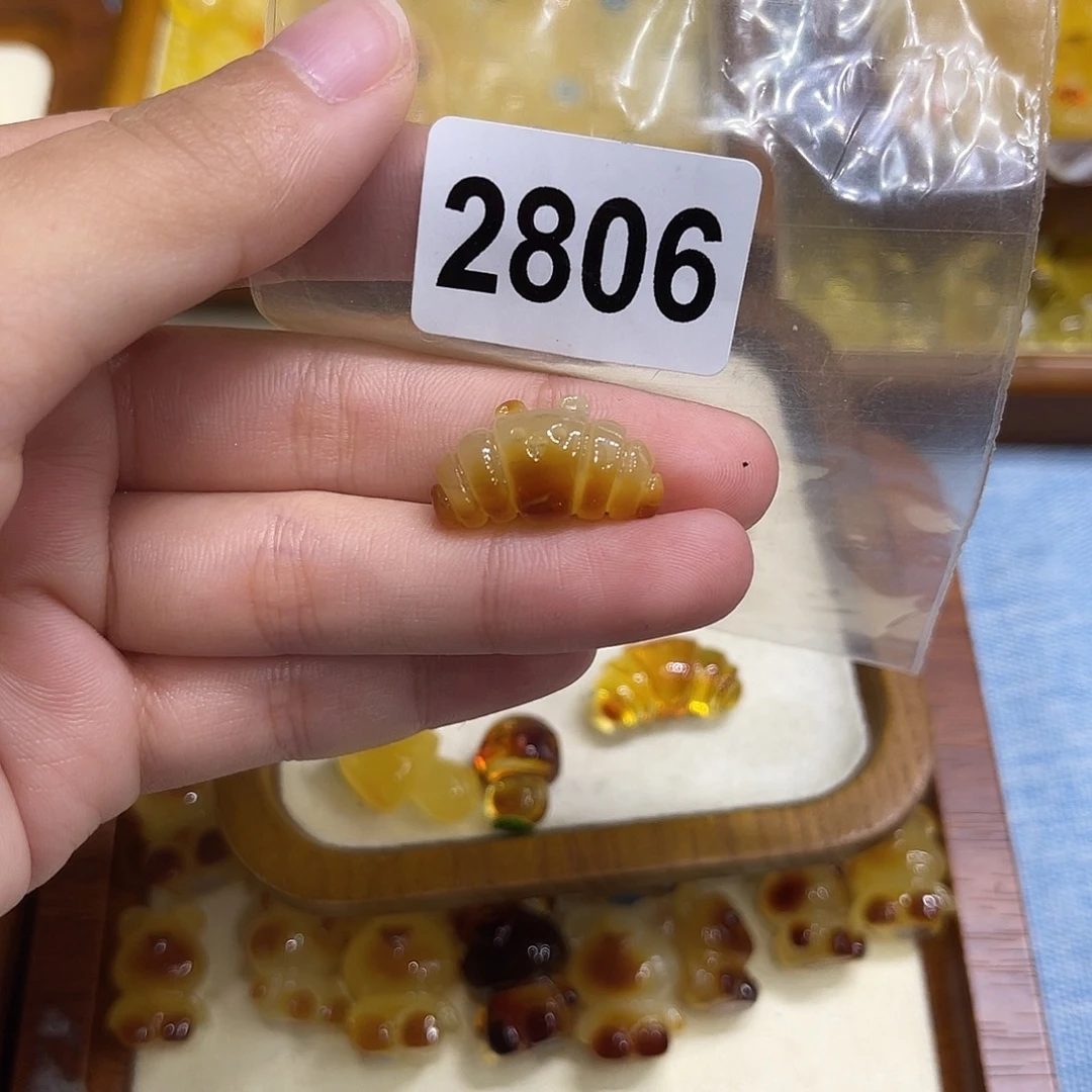 琥珀未镶嵌珠宝奇石