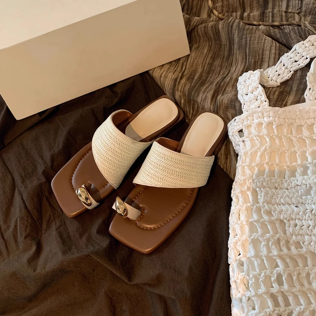 小众复古套趾拖鞋女夏外穿2025新款度假风编织一字拖海边沙滩凉鞋