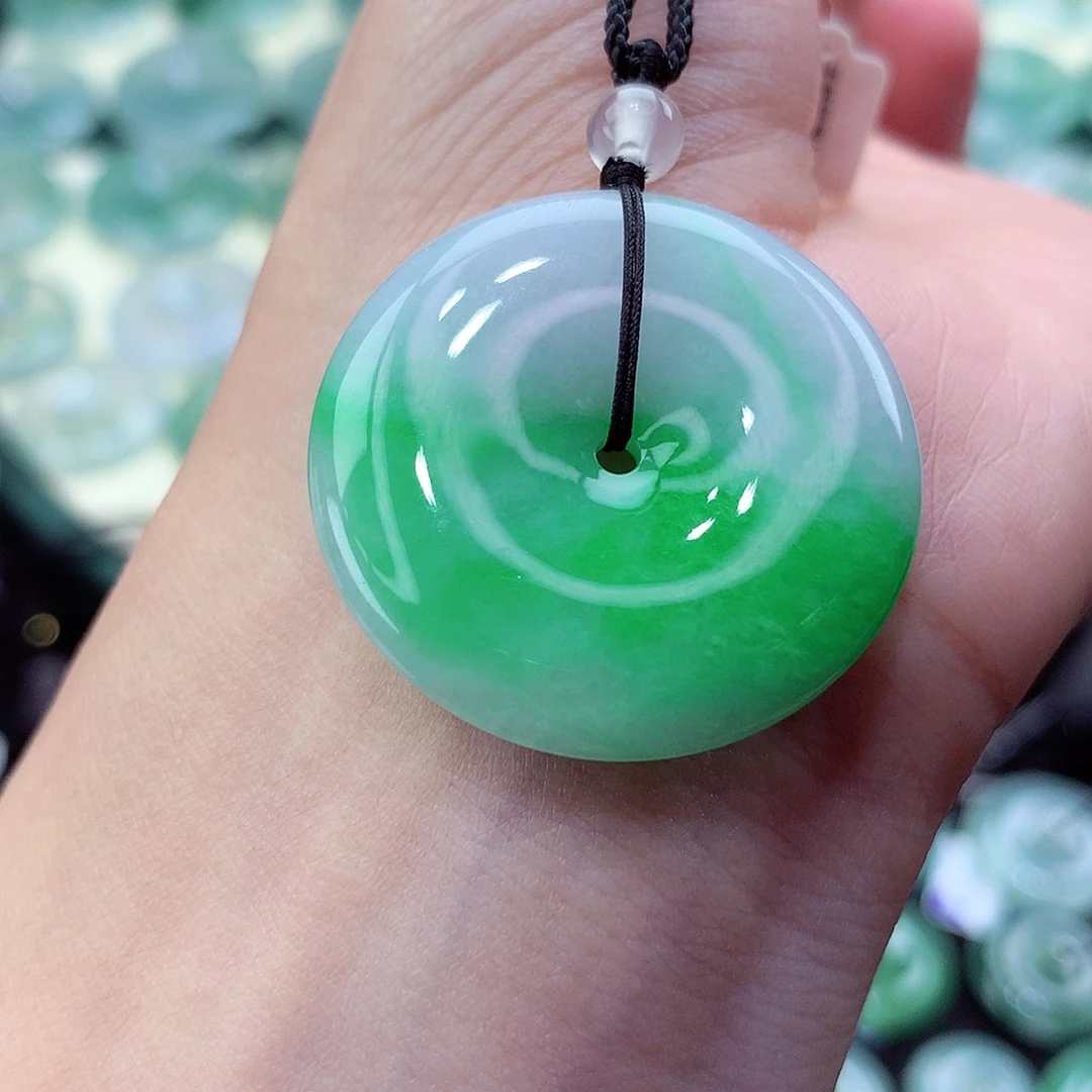 翡翠颈饰未镶嵌吊坠108。尺寸31-5.8