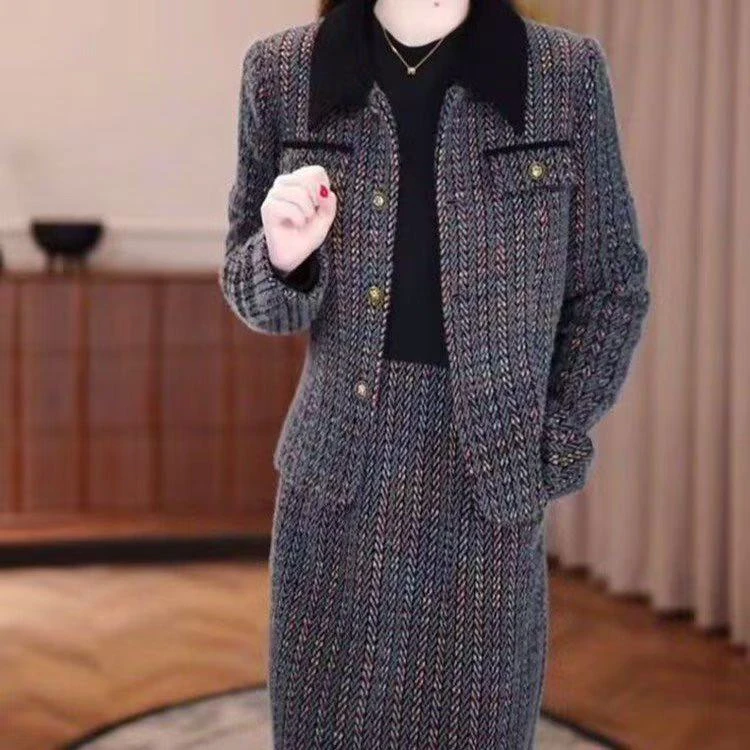 {两件套}2025新款秋冬款气质优雅幻彩灰翻领连衣裙两件套