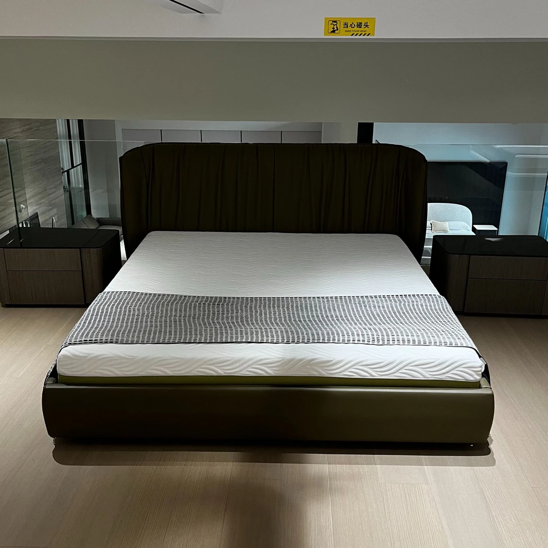 阿奇博尔德床原版高定真皮床意式极简高端大气轻奢软包主卧双人床