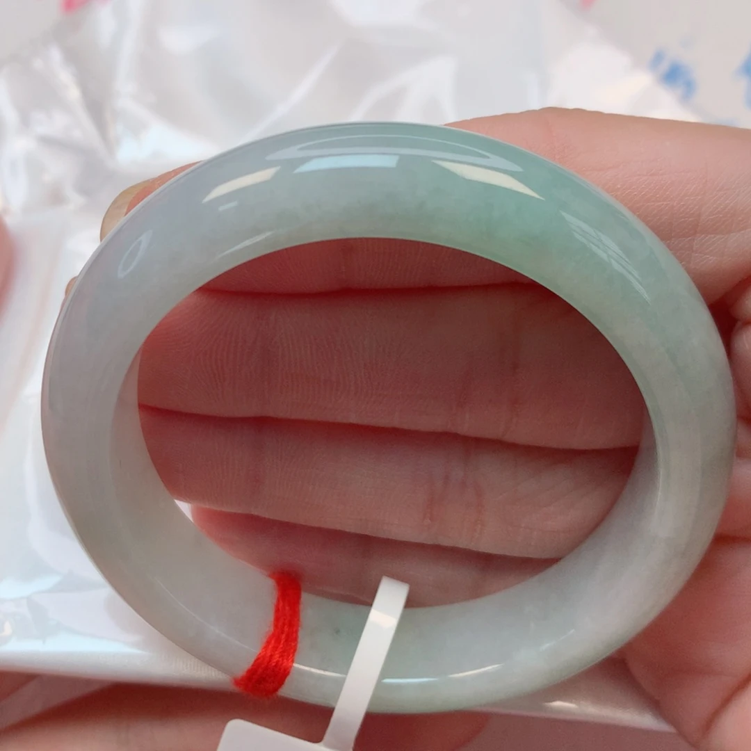 翡翠手镯未镶嵌52.5圈 完整度高 高性价比