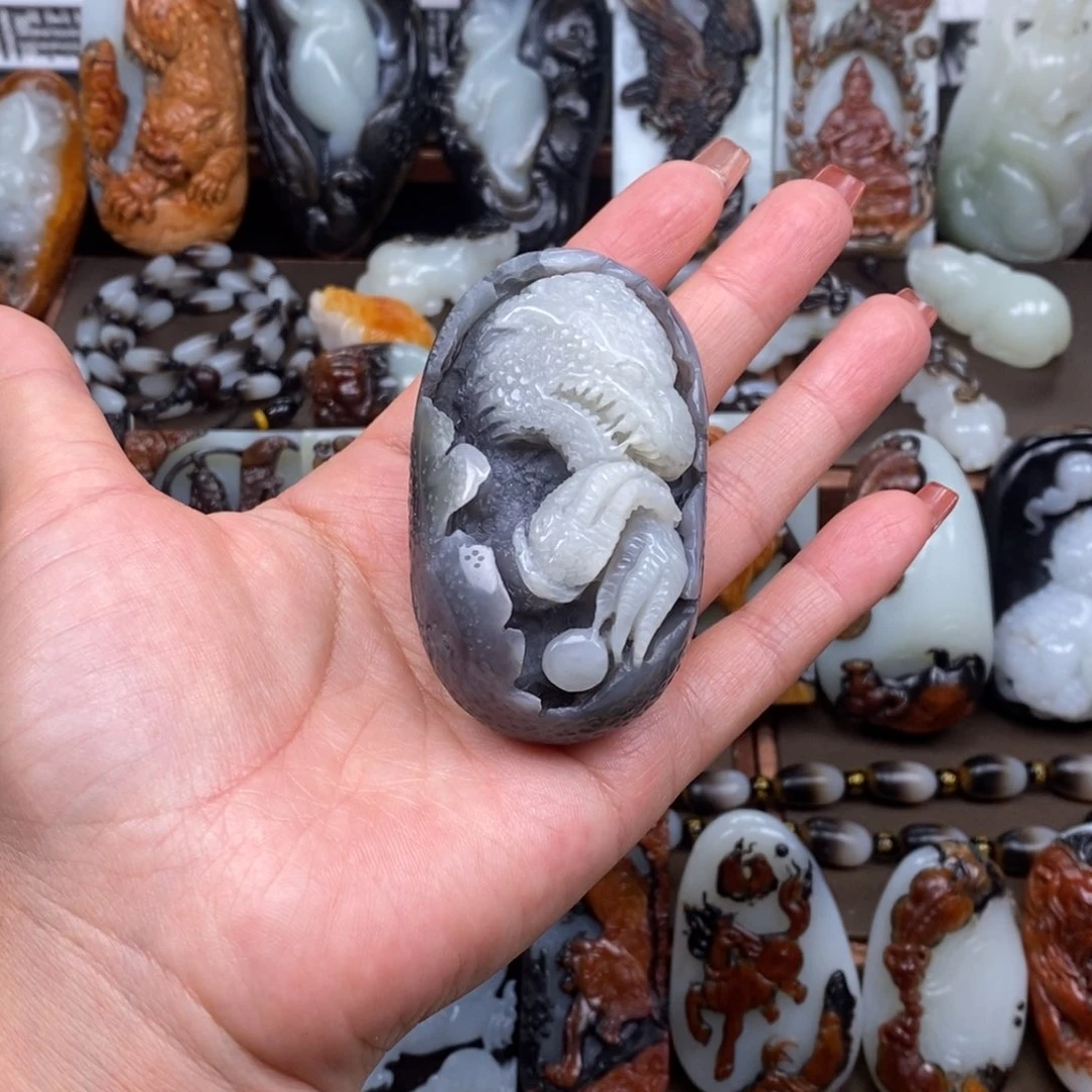 颈饰未镶嵌和田玉