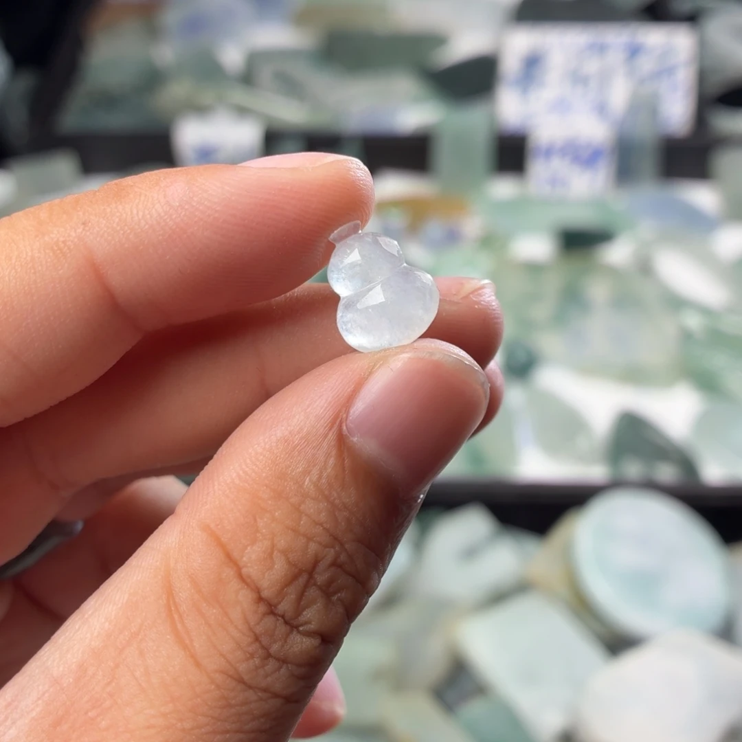 定制翡翠未镶嵌天然缅甸翡翠a货冰种葫芦