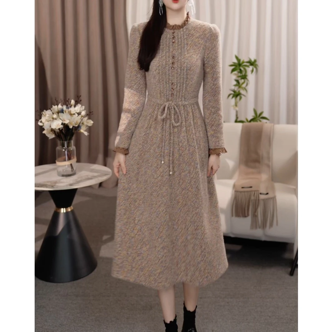 轻奢优雅加厚连衣裙2025秋冬新款时尚高级收腰显瘦减龄中长款裙子