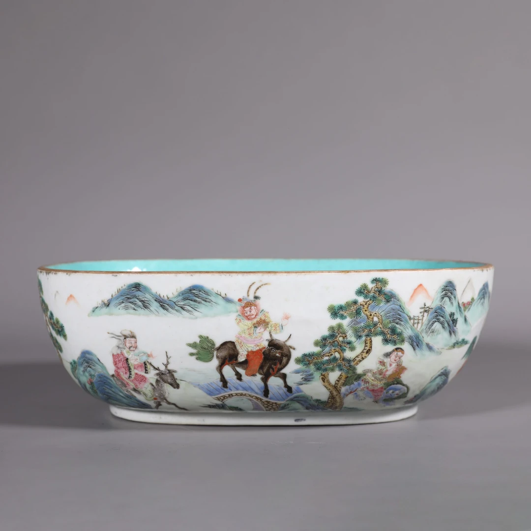 LOT120613 十八世纪 粉彩八蛮进宝图椭圆形盆 古董拍卖