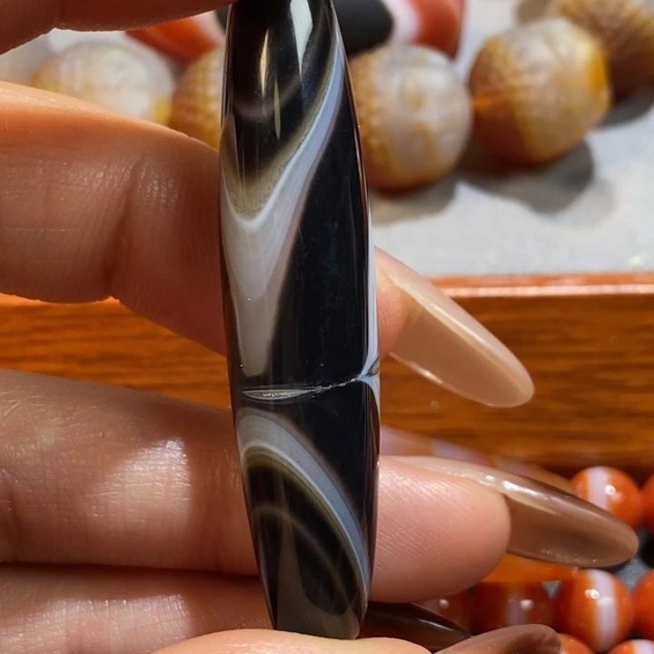 钤***月玛瑙/玉髓未镶嵌颈饰