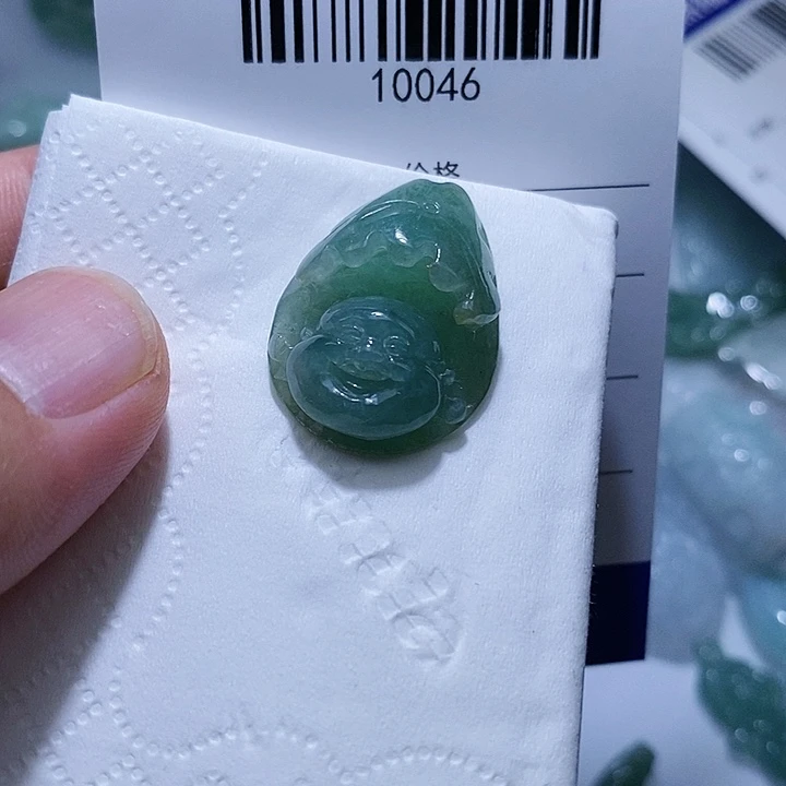 翡翠未镶嵌颈饰天光墟翡翠市场现金代购