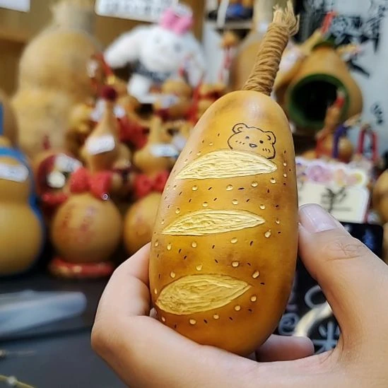 手工葫芦原创精品手把件摆件—35车—小熊法棍面包葫芦摆件