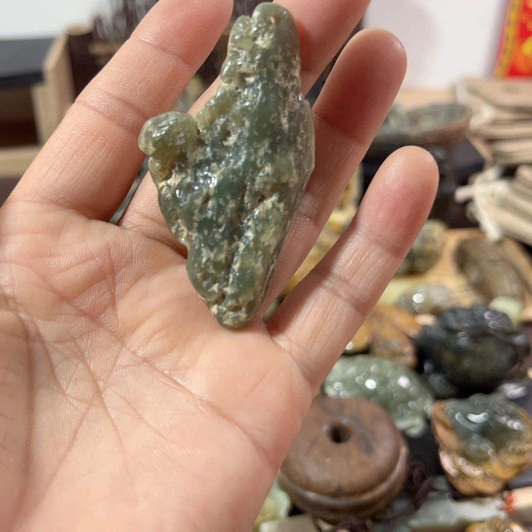 岫岩河磨玉（透闪石质玉）未镶嵌挂件傅*
