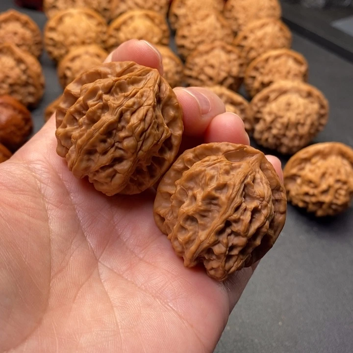 文玩核桃把件37尺野核