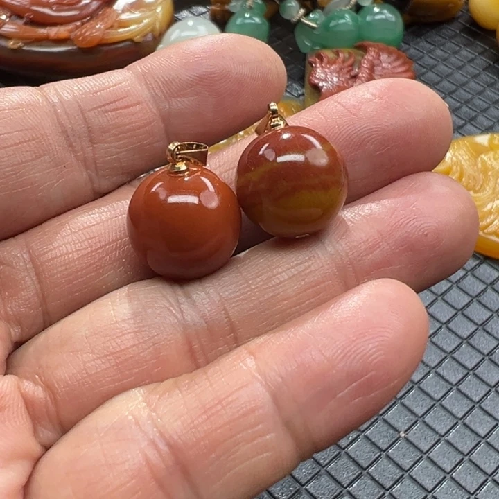 石英质玉（黄龙玉）颈饰未镶嵌寧**馨