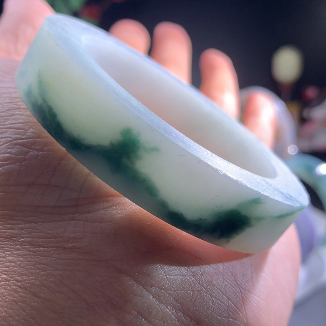 定制翡翠未镶嵌手镯