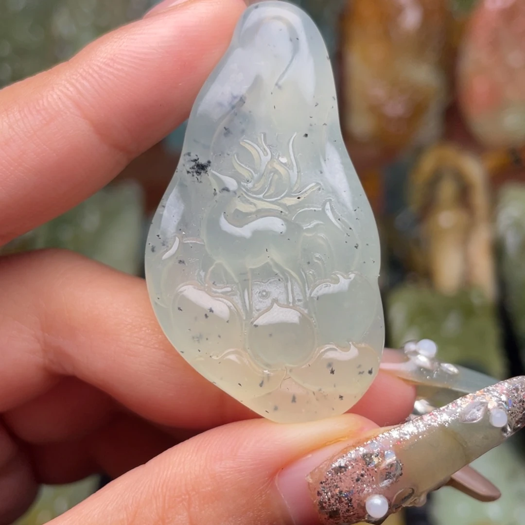 蛇纹石玉未镶嵌颈饰