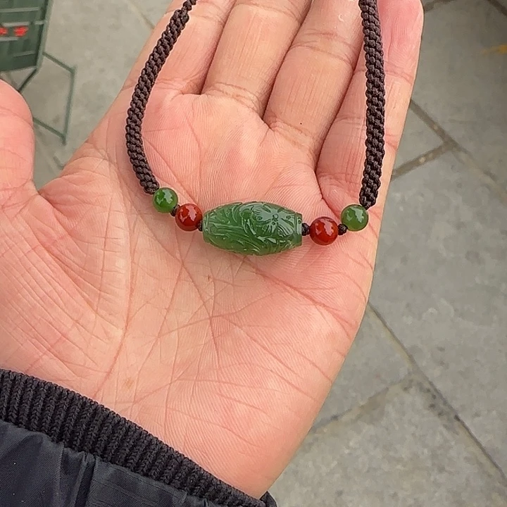 和田玉（碧玉）颈饰未镶嵌