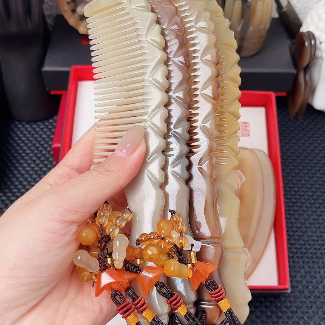 纯手工制作纯牛角梳子