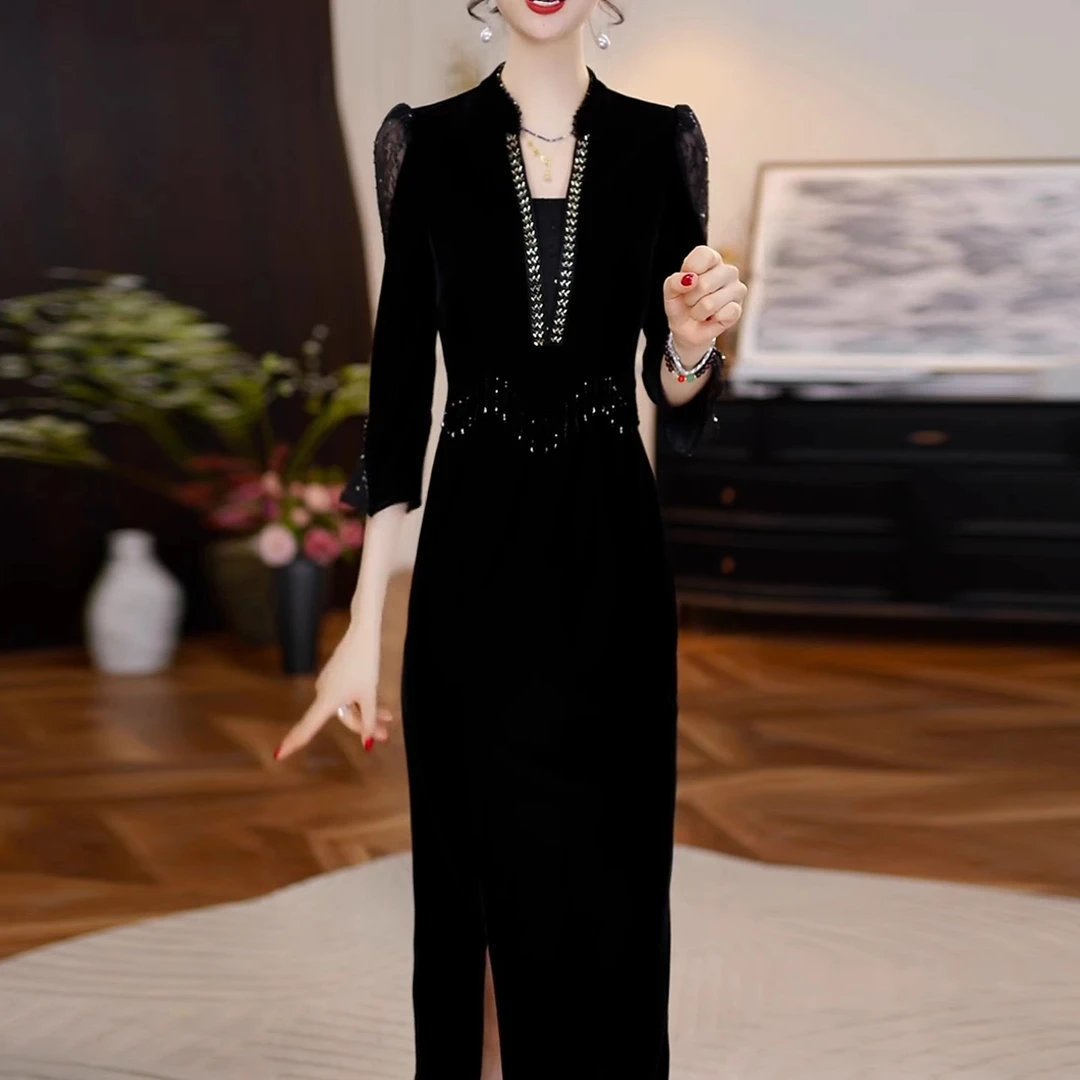 金喜赫本风黑色连衣裙女秋季2025新款显瘦气质高端女人味a字裙潮