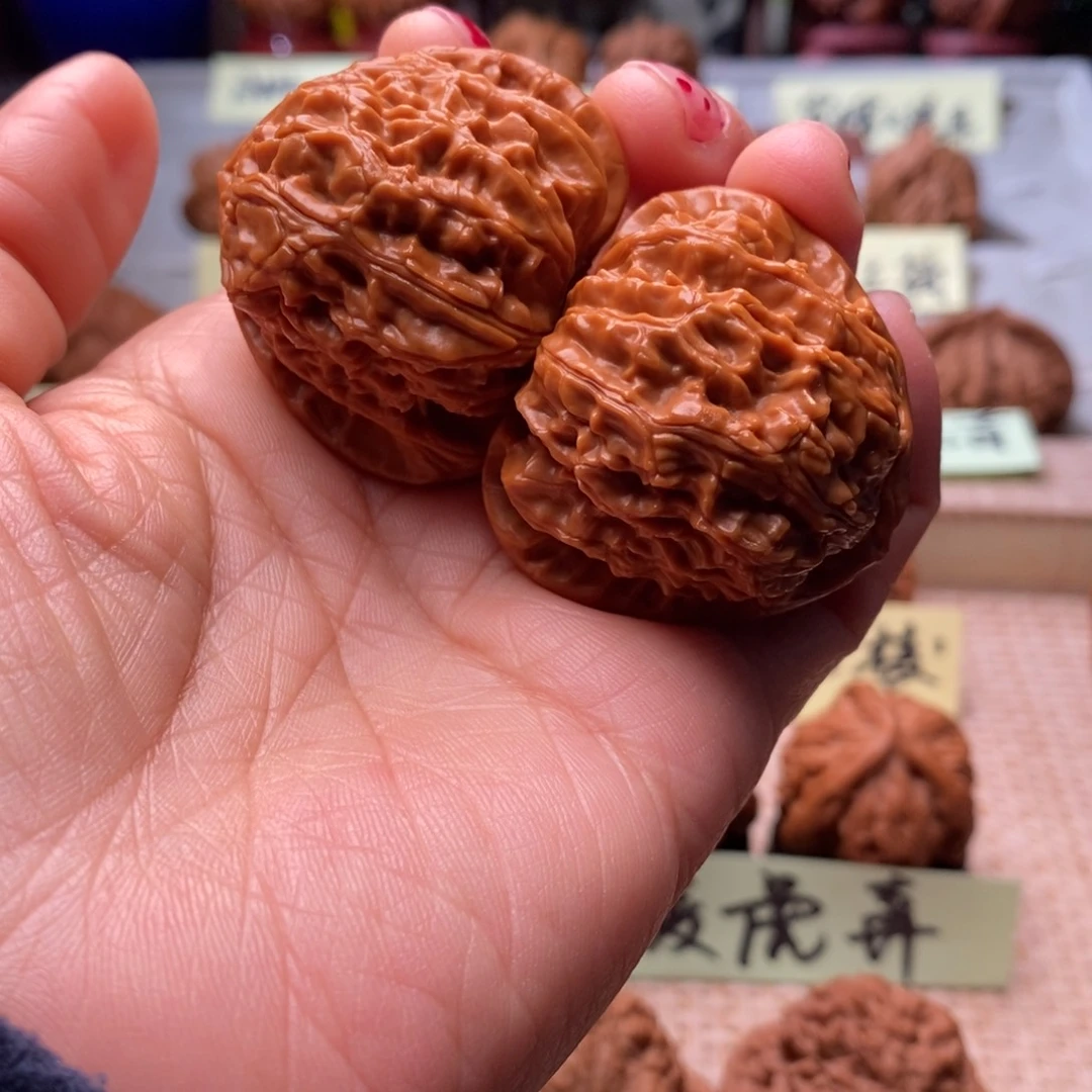 文玩核桃把件三角白