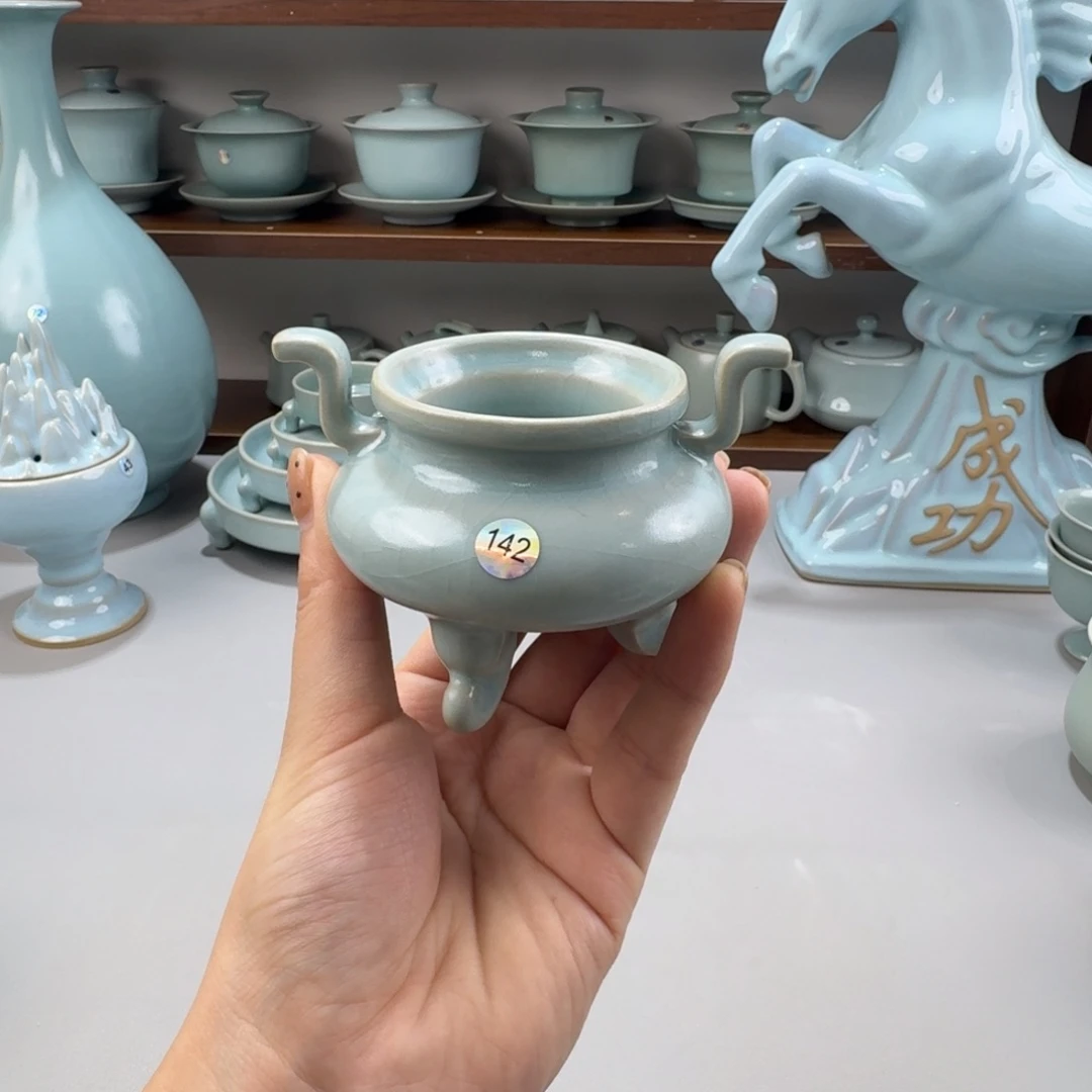 摆件陶瓷特价汝窑仿古釉线香炉