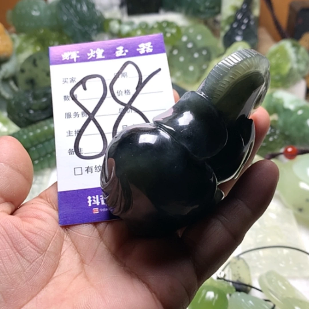 【闪购商品】蛇纹石玉未镶嵌颈饰