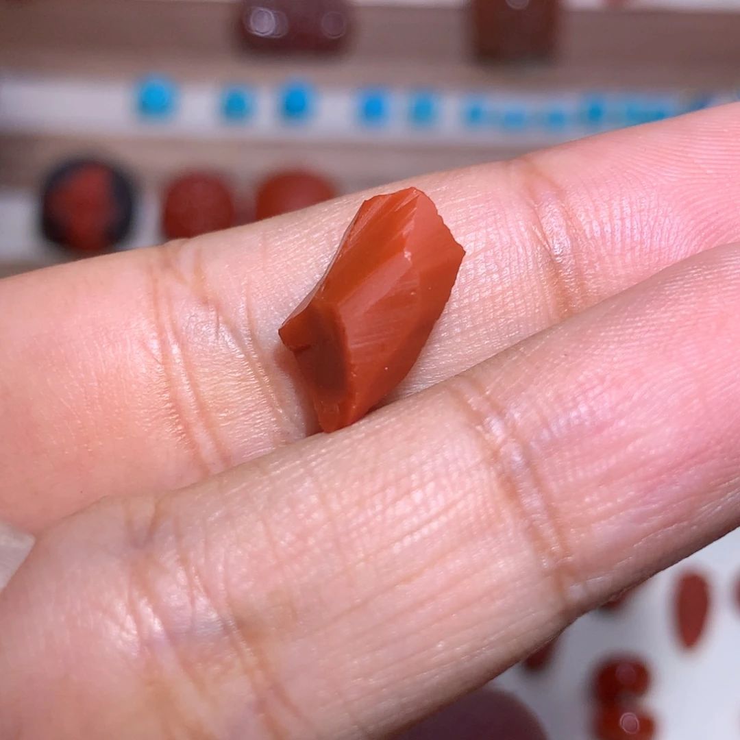 3***n未镶嵌直切7×6南红玛瑙孔2.0