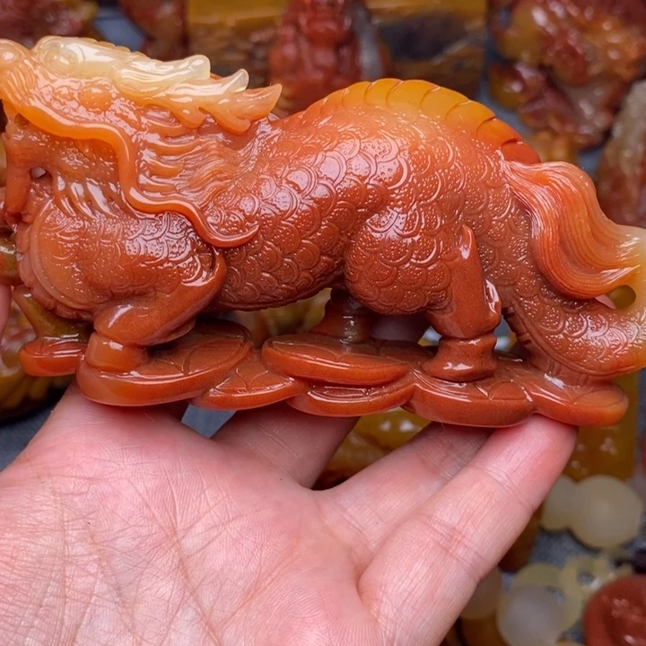 未镶嵌石英质玉（黄龙玉）颈饰