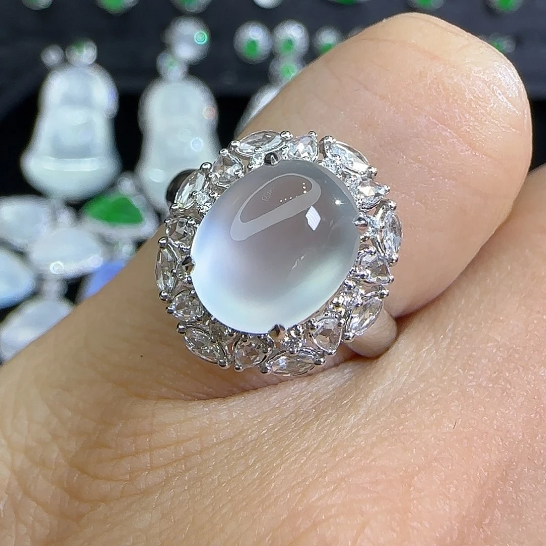 18K金镶嵌戒指翡翠天然翡翠