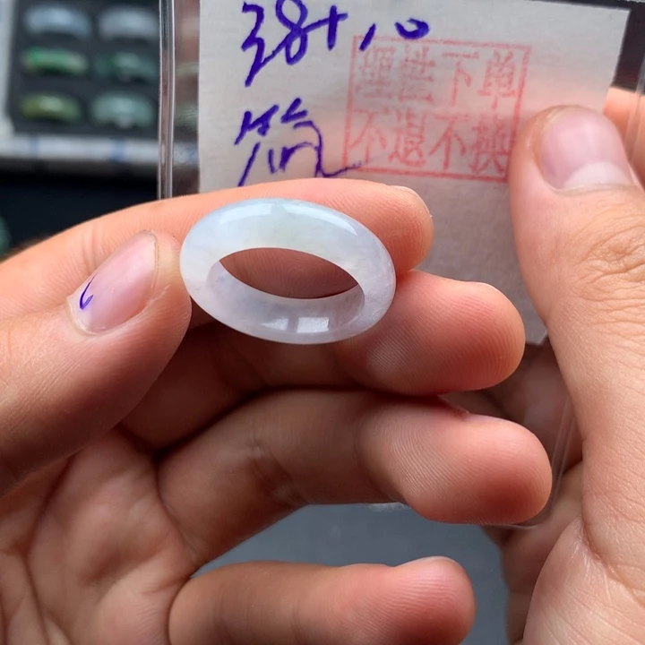 翡翠戒指未镶嵌?*?戒圈