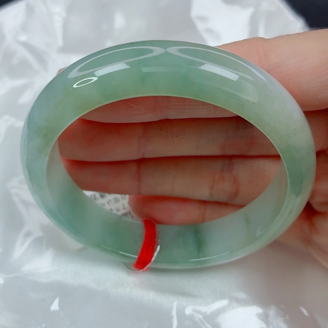 翡翠未镶嵌手镯53.3正圈，渐变淡绿，05