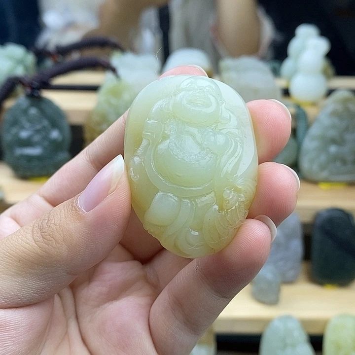 和田玉未镶嵌挂件