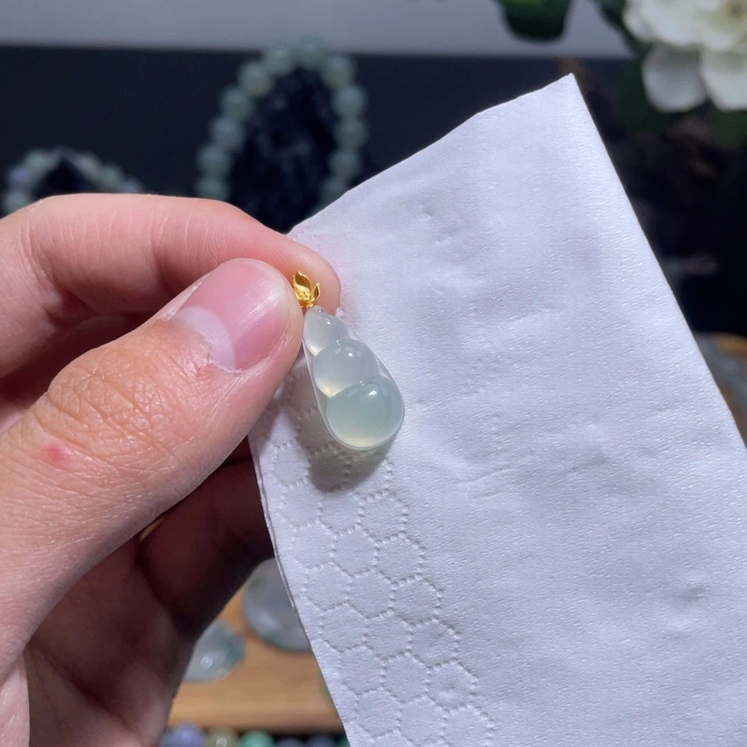 我***i定制翡翠18K金镶嵌吊坠