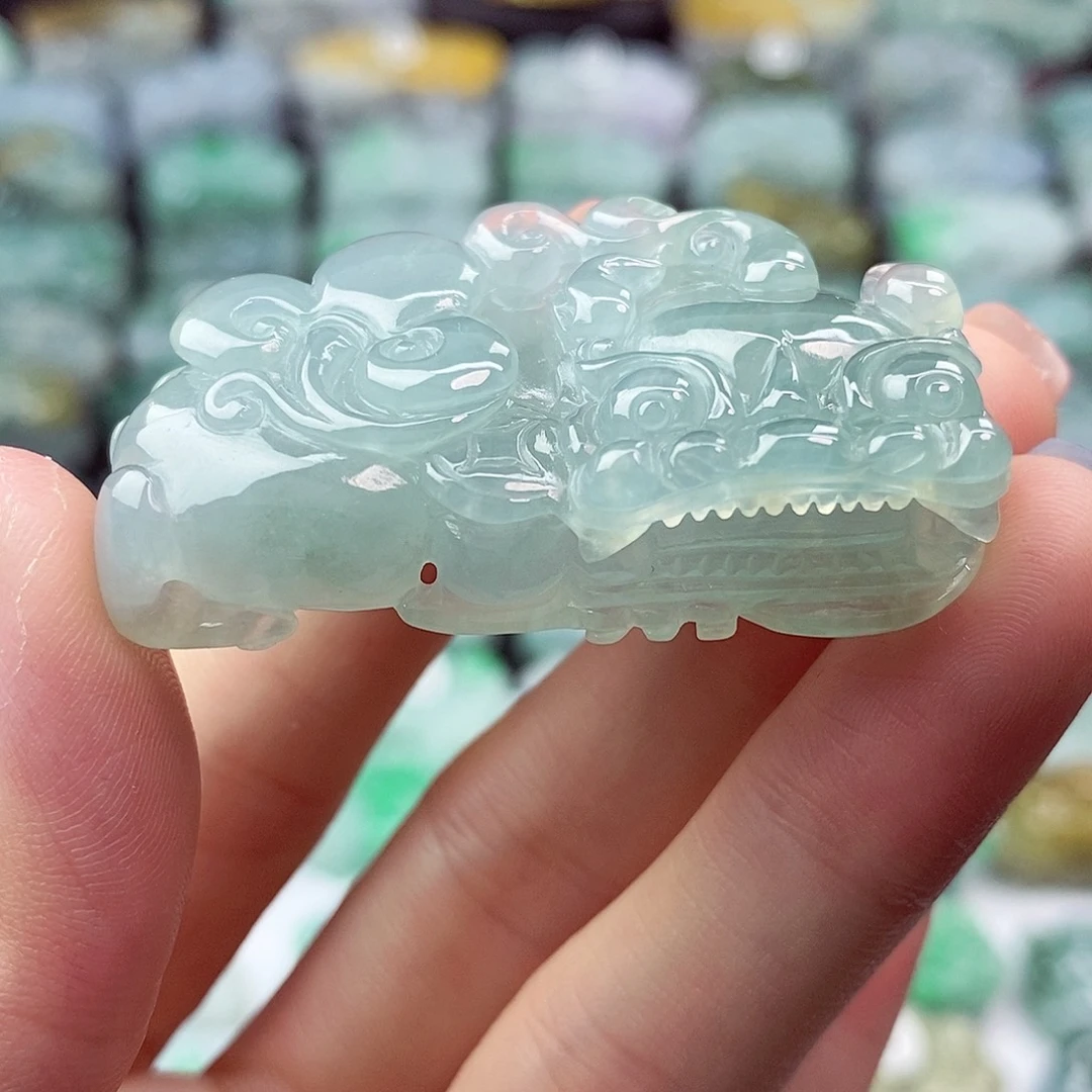 颈饰未镶嵌翡翠天然