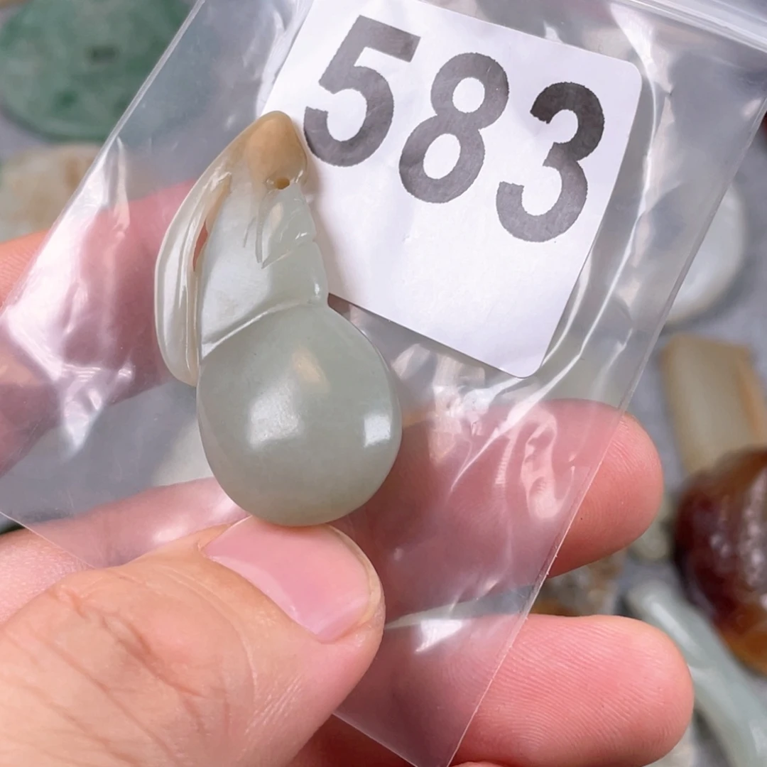 和田玉（糖玉）未镶嵌颈饰