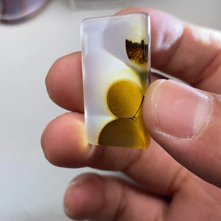 玛瑙/玉髓颈饰未镶嵌穿**空