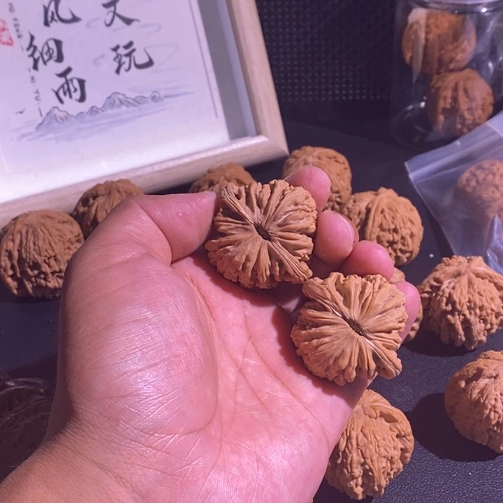 文玩核桃吊坠W*e四座楼