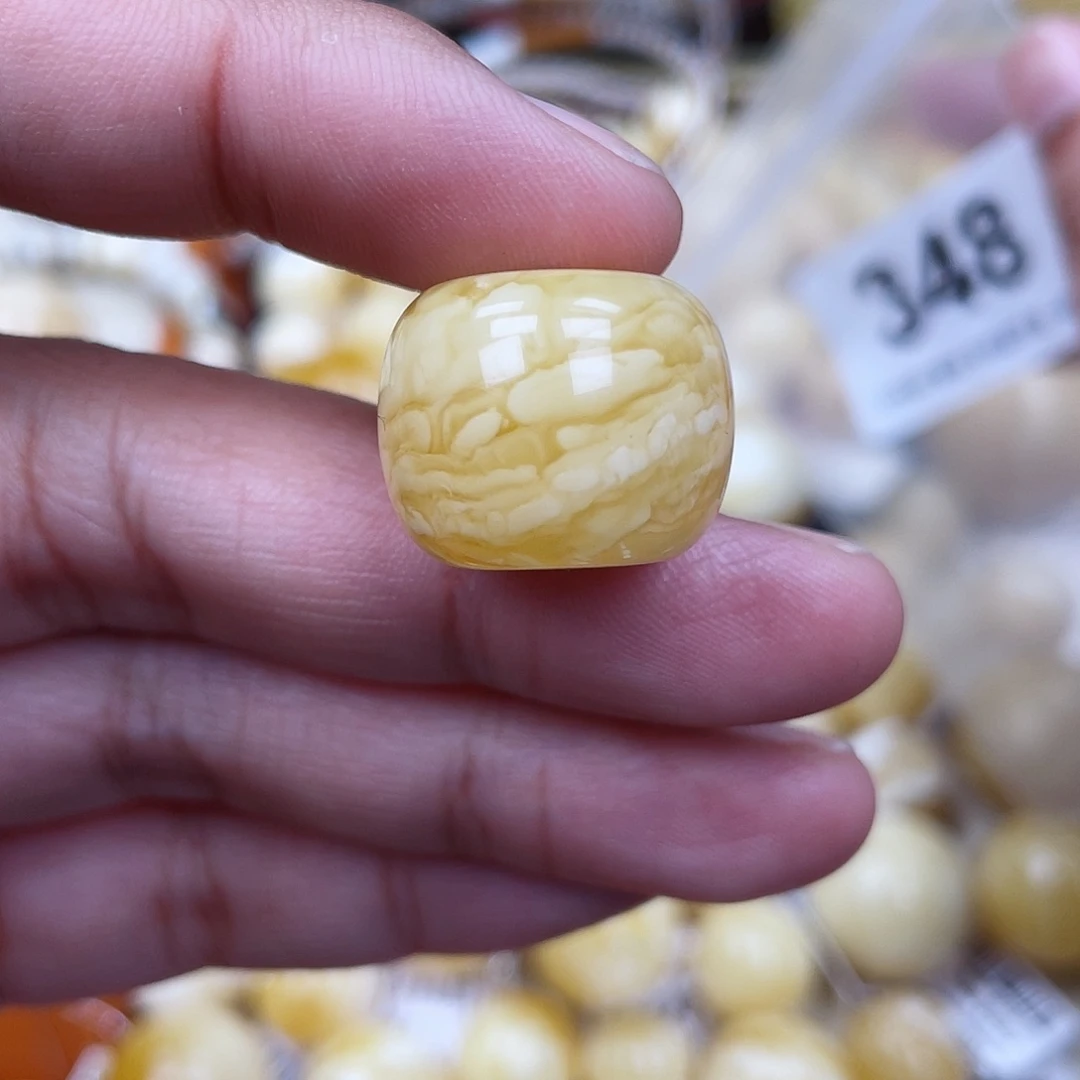 蜜蜡未镶嵌珠宝奇石小坑19.5 高15.5